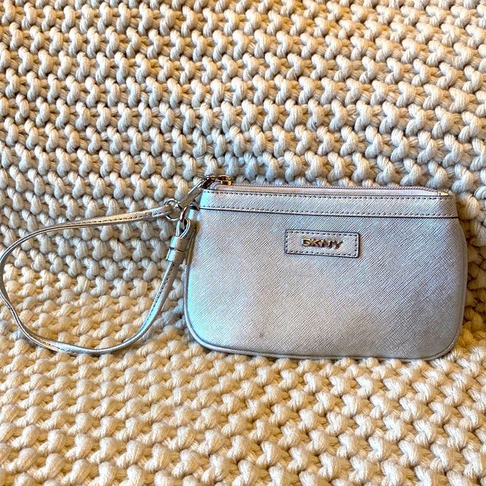 Wristlet